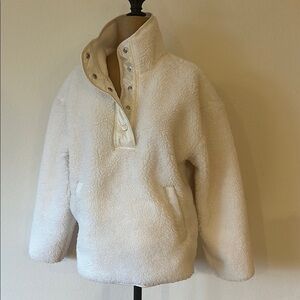 Athleta S Magnolia white Sherpa popover fleece Jacket great pre owned condition